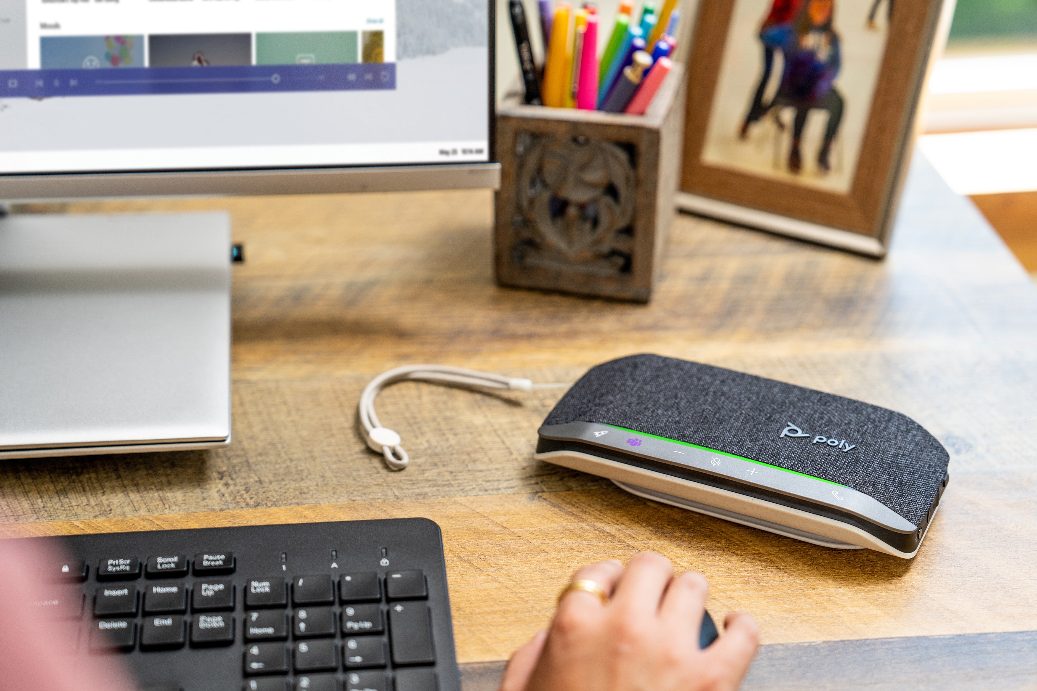 Poly Sync 20+M Speakerphone +USB-A to USB-C Cable +BT700 dongle +Pouch