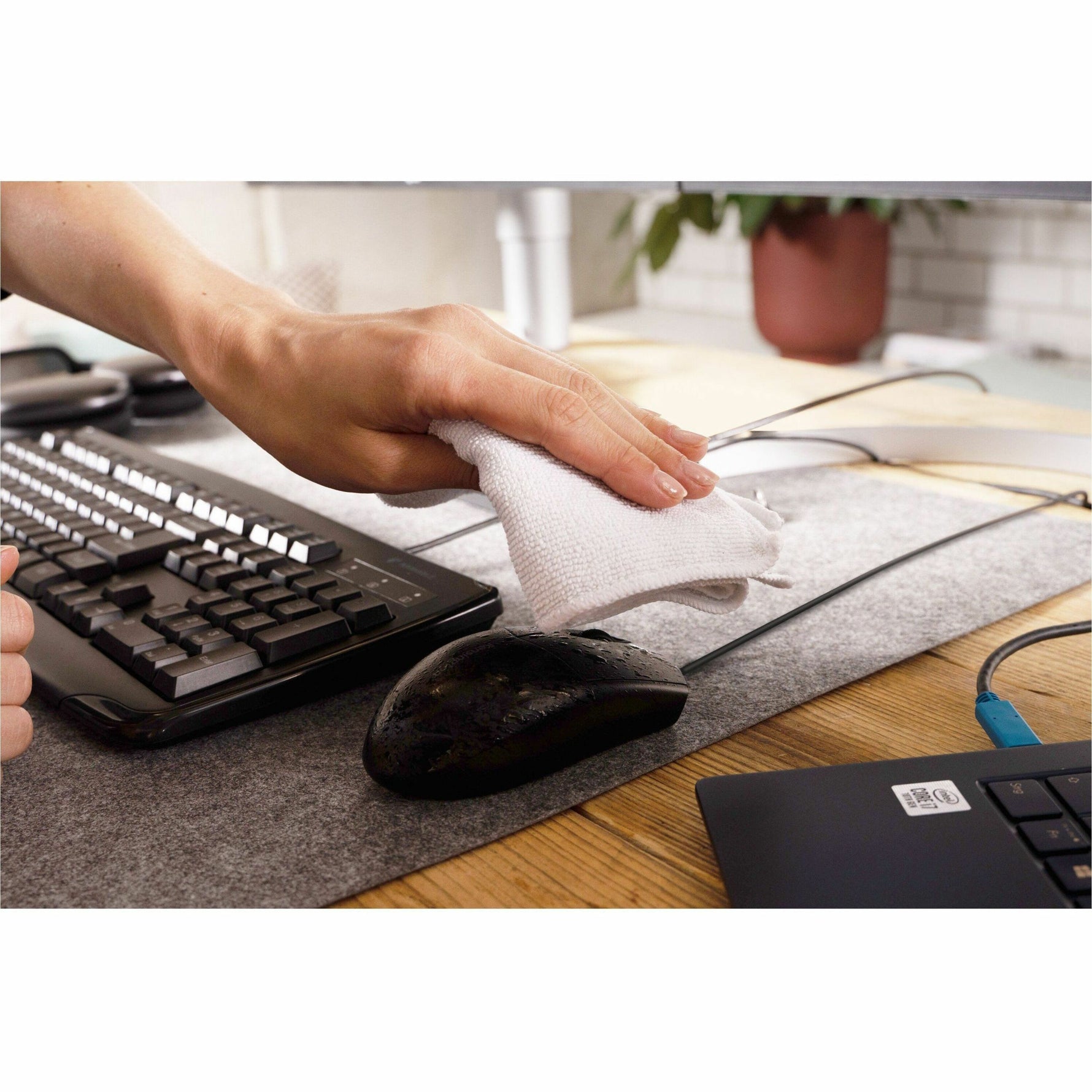 Kensington Pro Fit Rugged Mouse - USB Type A - Optical - 3 Button(s) - Black - Alternate view 12