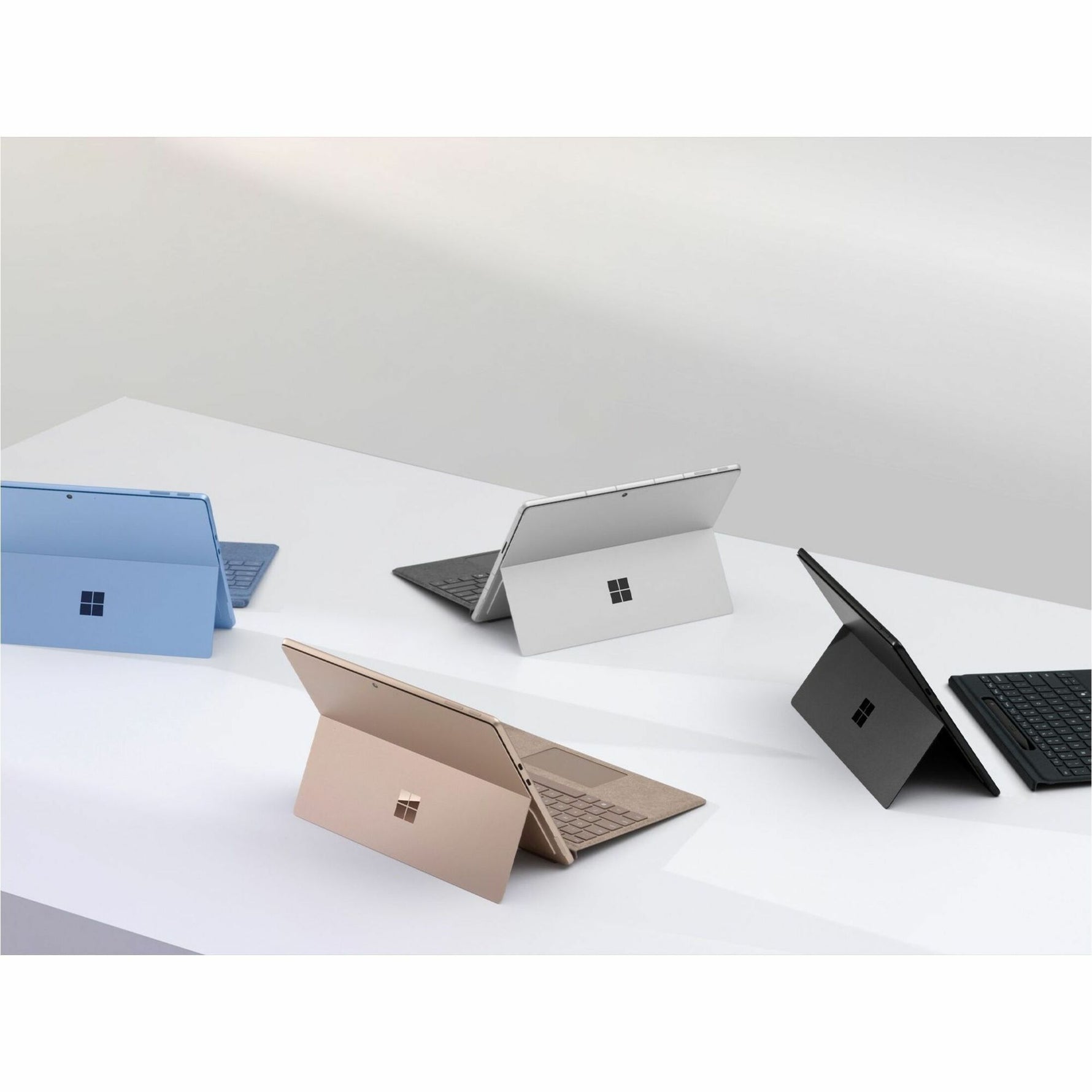 Microsoft Surface Pro 11 Tablet - 13' - Qualcomm Snapdragon X Plus - 16 GB - 256 GB SSD - Windows 11 Pro - Platinum - Alternate view 10