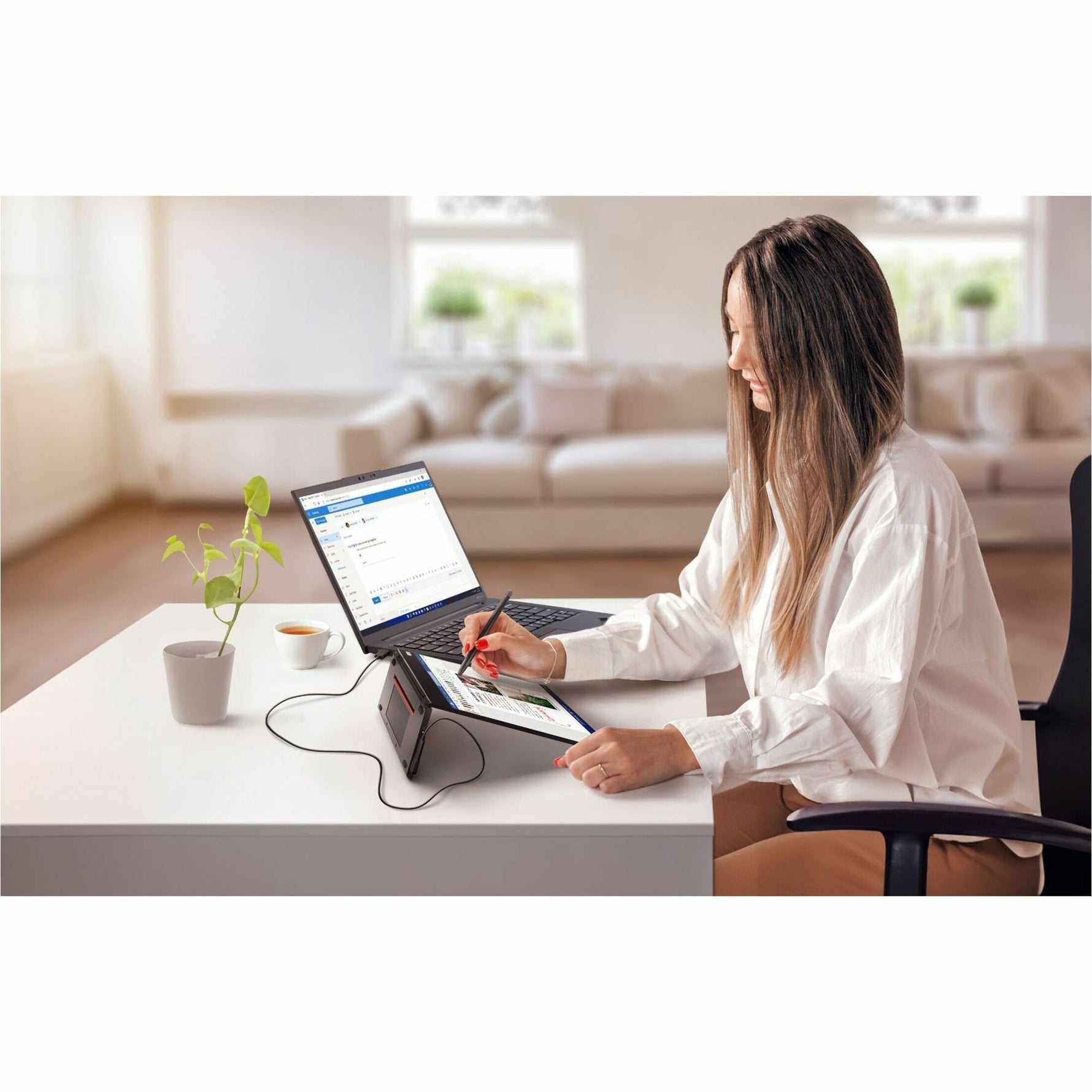 Lenovo ThinkVision M14t Gen2 14' Class LED Touchscreen Monitor - 16:10 - 6 ms
