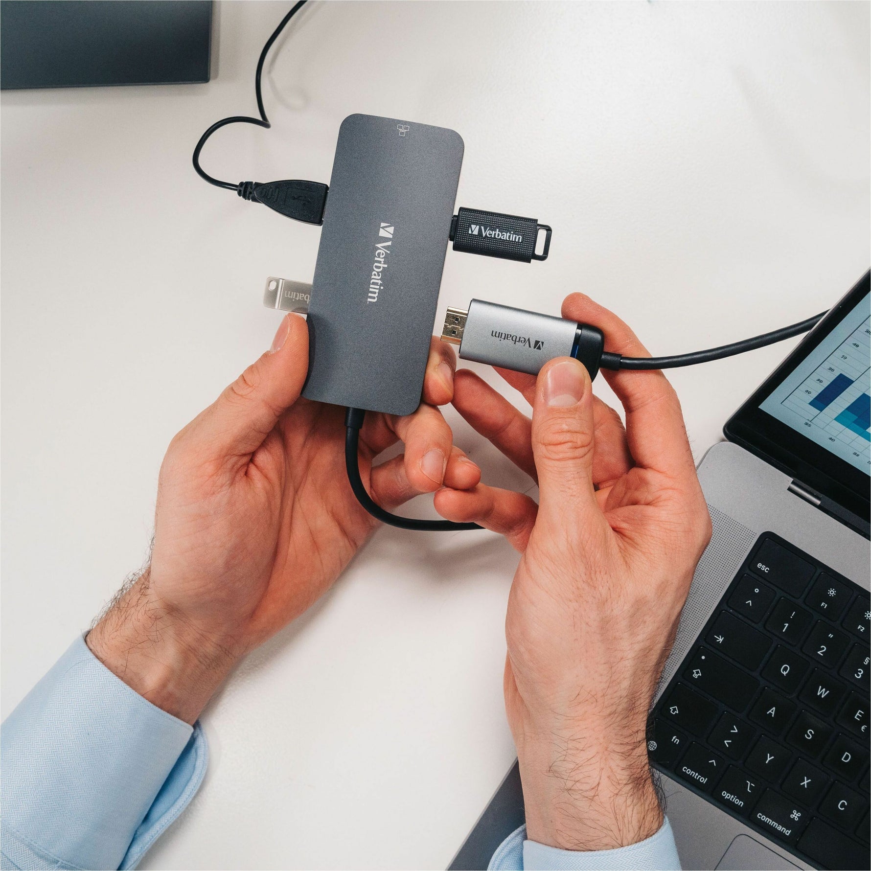Verbatim USB Type C Docking Station for Monitor, Desktop PC, Notebook - Charging Capability - Alternate view 14