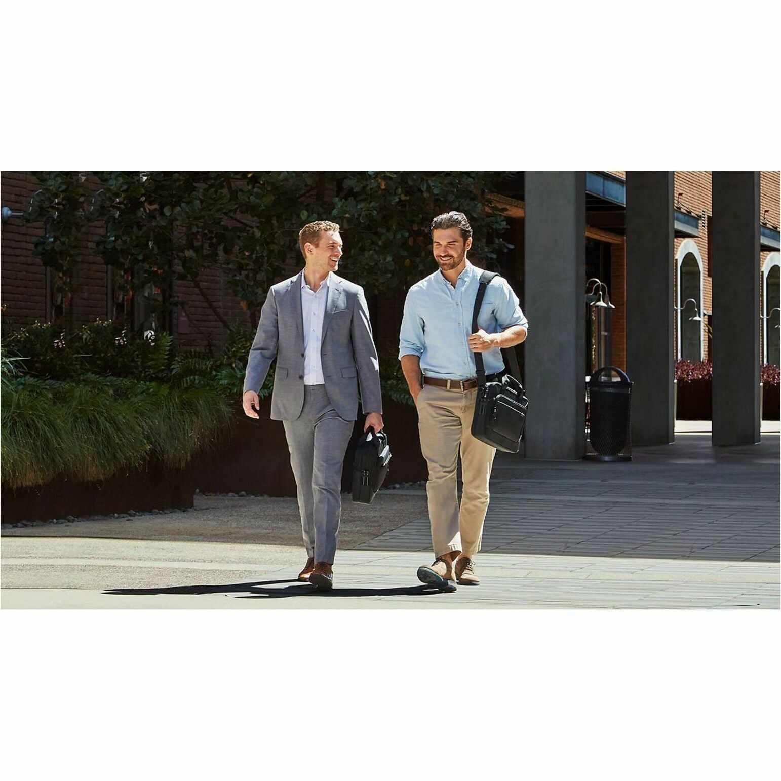 Dell EcoLoop Pro Carrying Case (Briefcase) for 35.6 cm (14') Notebook - Black - Alternate view 20