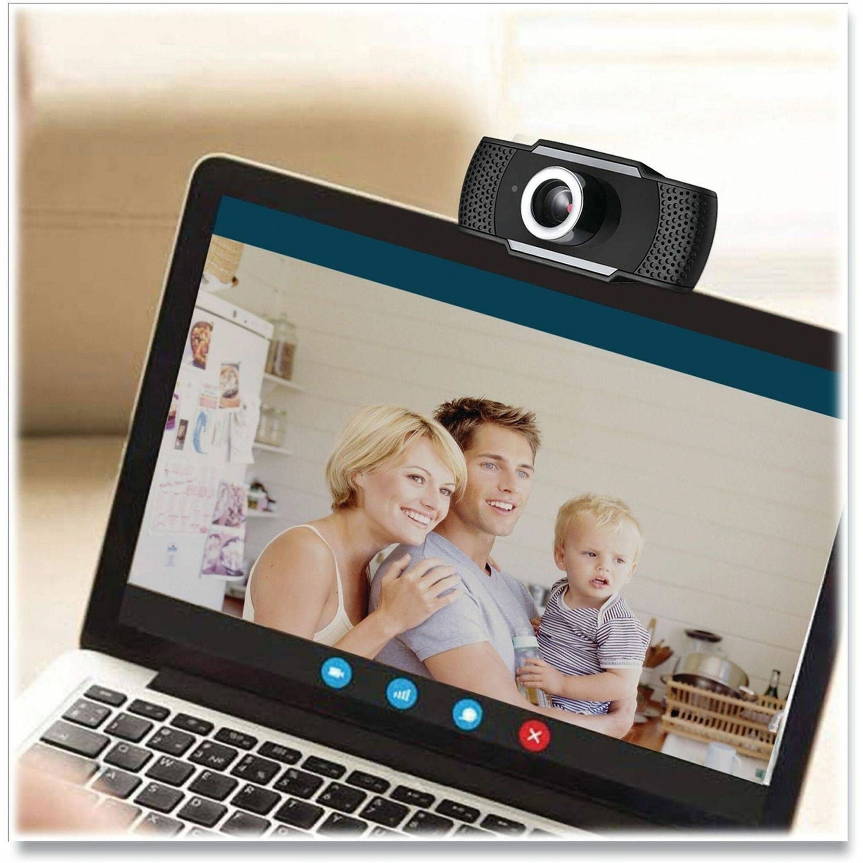 Adesso CyberTrack CyberTrack H4 Webcam - 2.1 Megapixel - 30 fps - Black - USB 2.0 - Hero shot