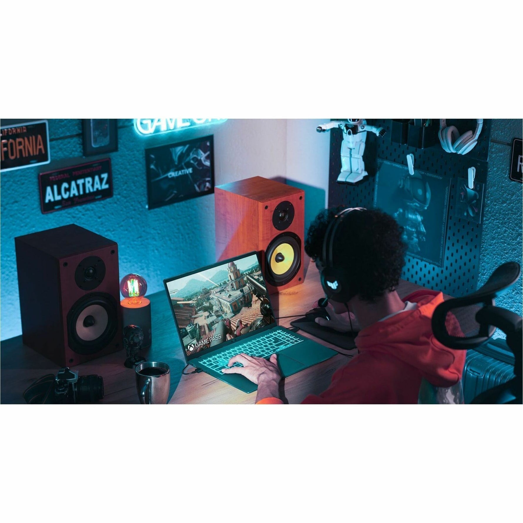 Asus V16 V3607 V3607VM-RP032X 16' Gaming Notebook - WUXGA - 144 Hz - Intel Core 7 240H - 32 GB - 1 TB SSD - Black