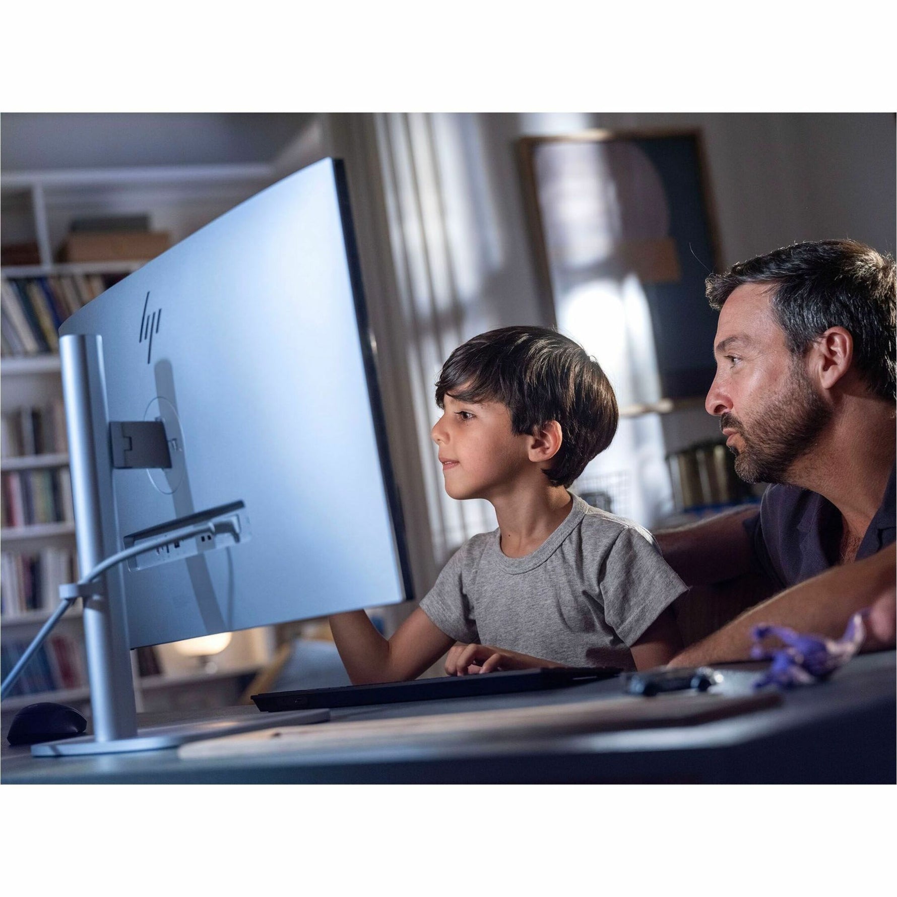 HP EliteStudio 8 AiO G1i All-in-One Computer - Intel Core Ultra 5 235 - 16 GB - 512 GB SSD - 23.8' Full HD Touchscreen - Desktop - Pike Silver - Alternate view 11