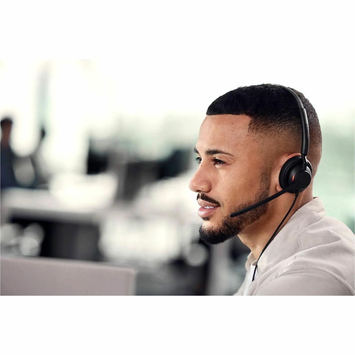Jabra Engage 40 Wired On-ear, Over-the-head Stereo Headset