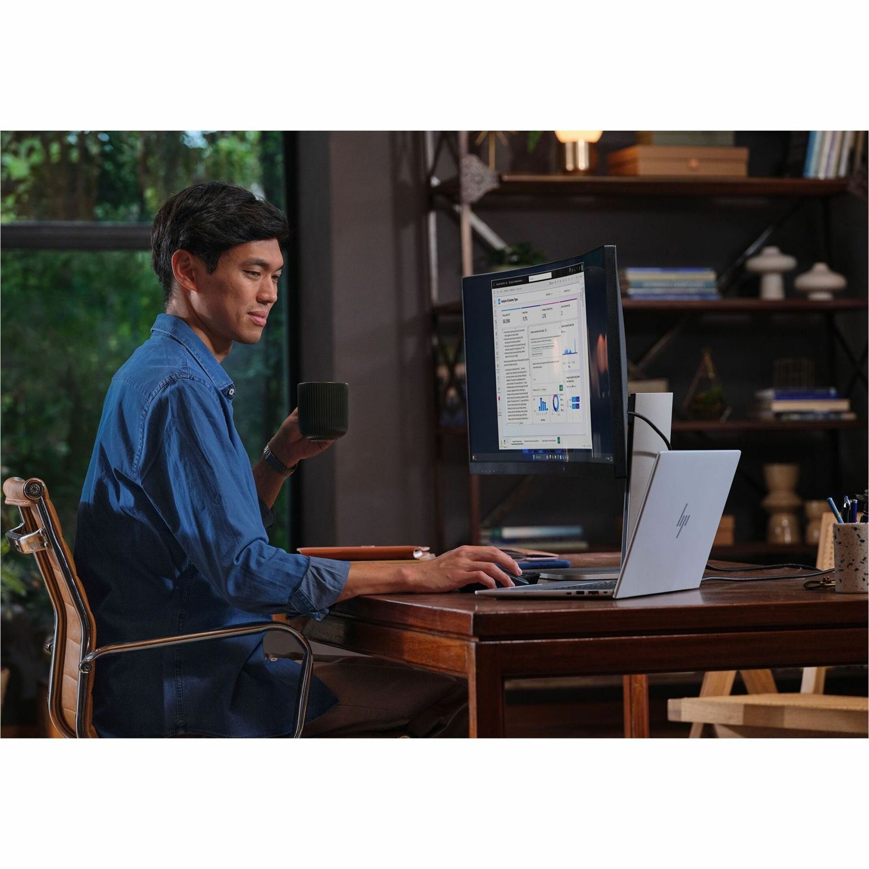 HP EliteBook 8 G1i 14' Copilot+ PC Notebook - WUXGA - Intel Core Ultra 7 258V - 32 GB - 512 GB SSD - Glacier Silver Aluminum