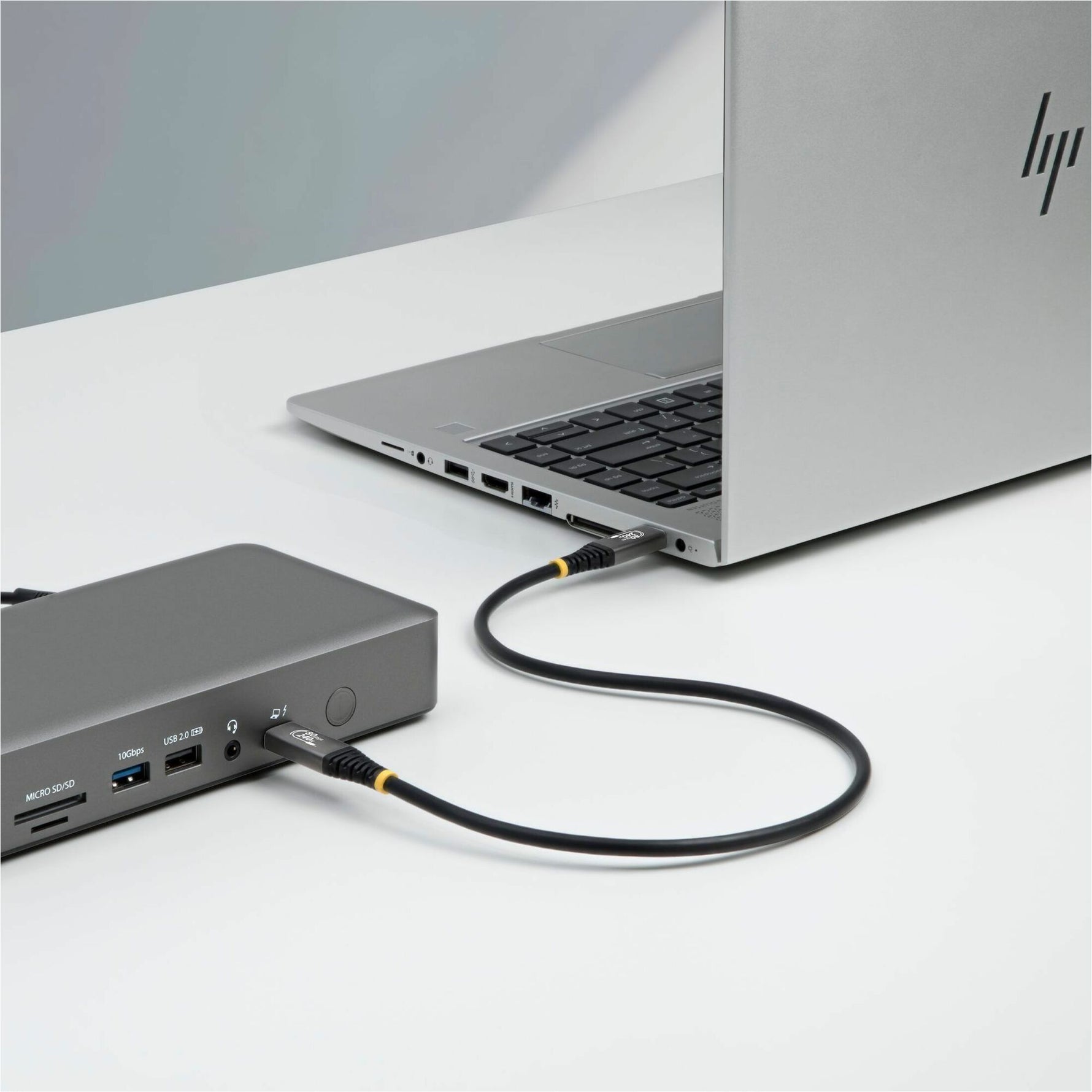 StarTech.com 1m (3.3ft) USB4 Cable, 80Gbps, USB-IF Certified USB-C Cable, 240W, 8K 120Hz/4K 240Hz DP2.1, Thunderbolt 4 Compatible, Black - Alternate view 6