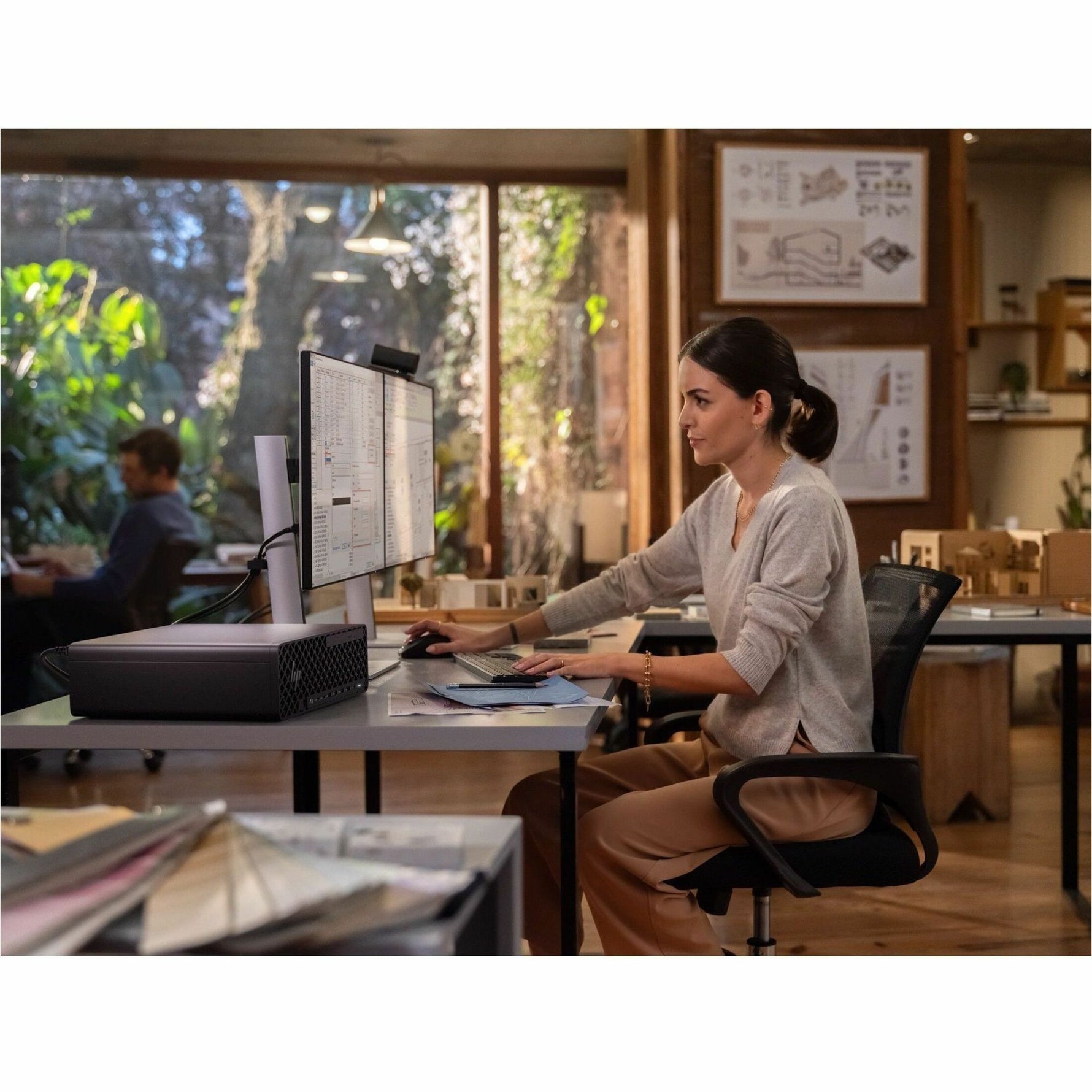 HP Z2 G1i Workstation - 1 x Intel Core Ultra 9 285 - 32 GB - 1 TB SSD - Small Form Factor - Black