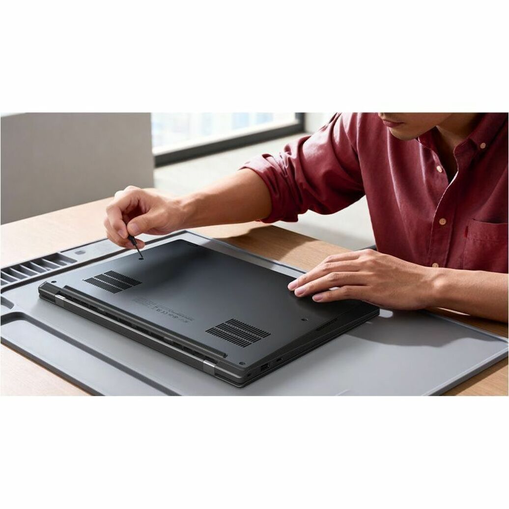 Lenovo ThinkPad X1 Carbon Gen 14 Aura Edition 21V7009QAU 14' Copilot+ PC Ultrabook - 2.8K - Intel Core Ultra 7 355 - Intel Evo Platform - 32 GB - 512 GB SSD - English (US) Keyboard - Black - Alternate view 11