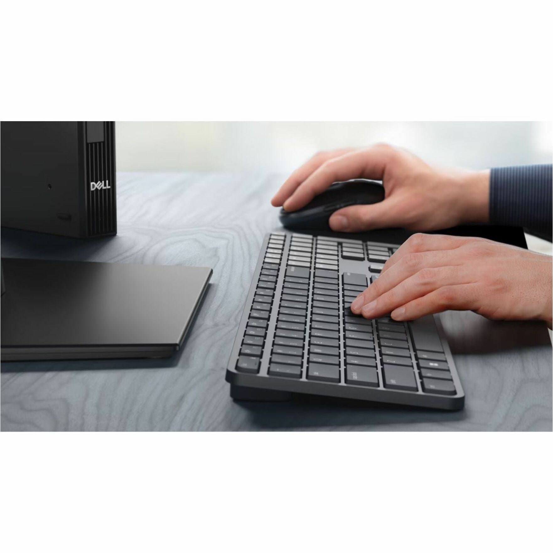 Dell Pro 7 MS726 Full-size Mouse - Bluetooth/Radio Frequency - USB Type A - Optical - 4 Button(s) - 4 Programmable Button(s) - Black - Alternate view 6