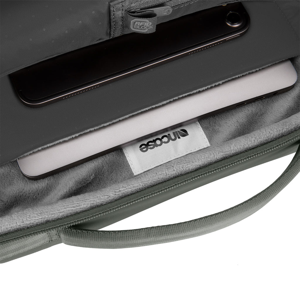Incase INCO100685-SIV laptop case 35.6 cm (14") Briefcase Green
