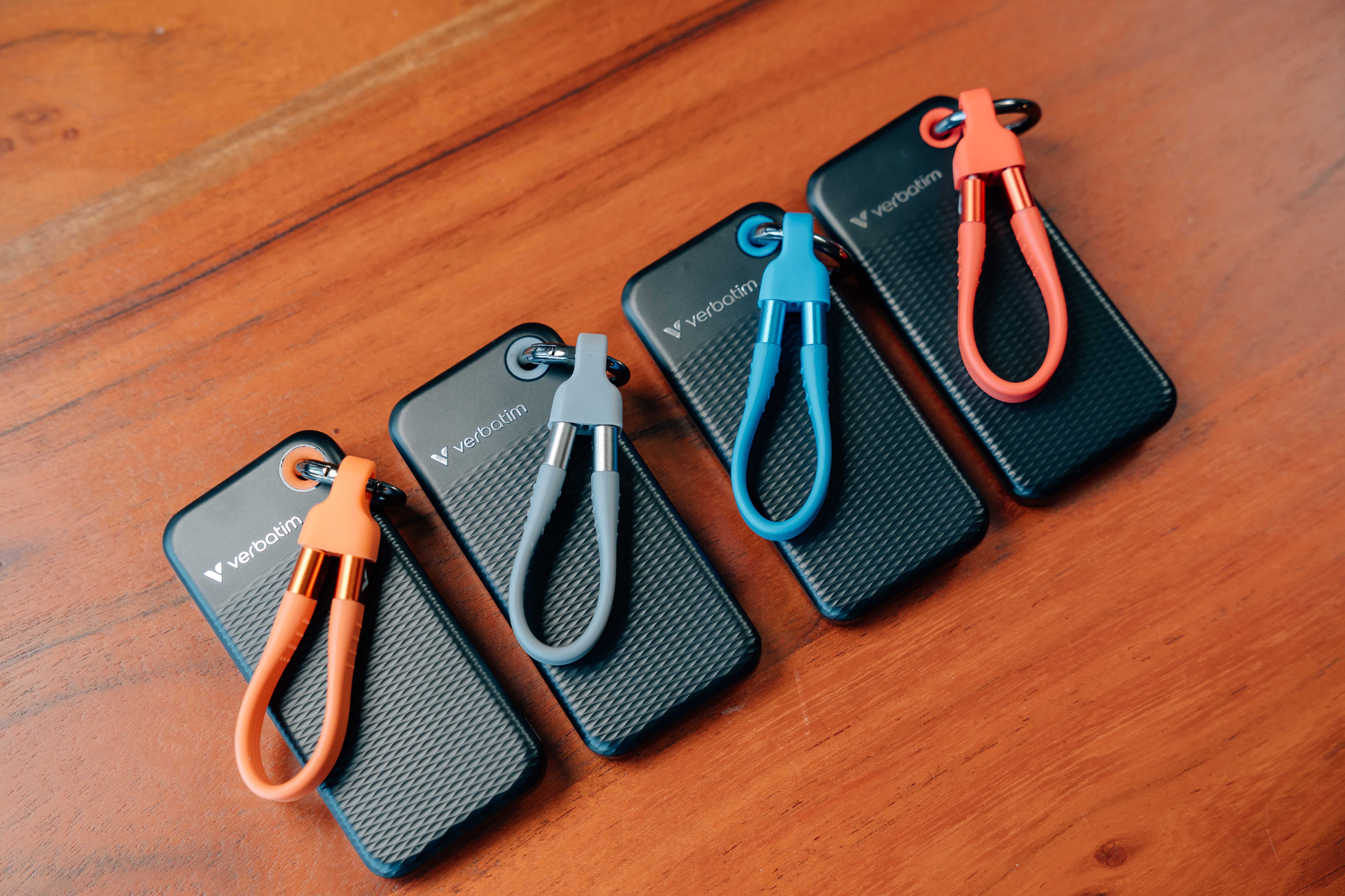 1TB Pocket SSD with USB-C 3.2 Gen 2 - Black/Red