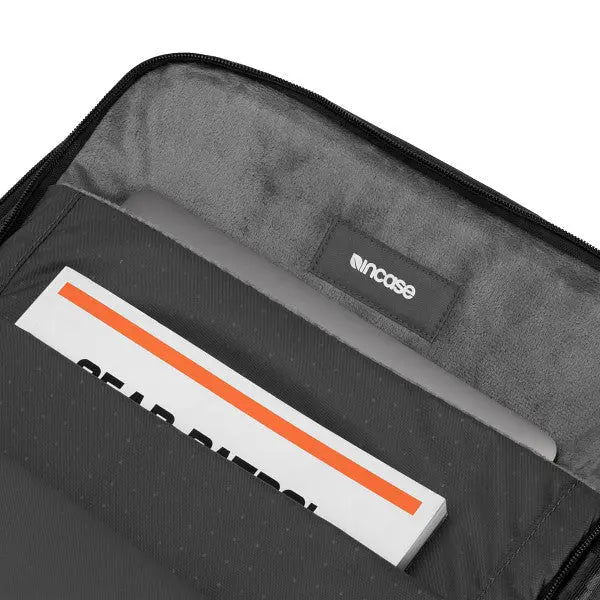 Incase A.R.C. Commuter backpack City backpack Black Recycled polyester