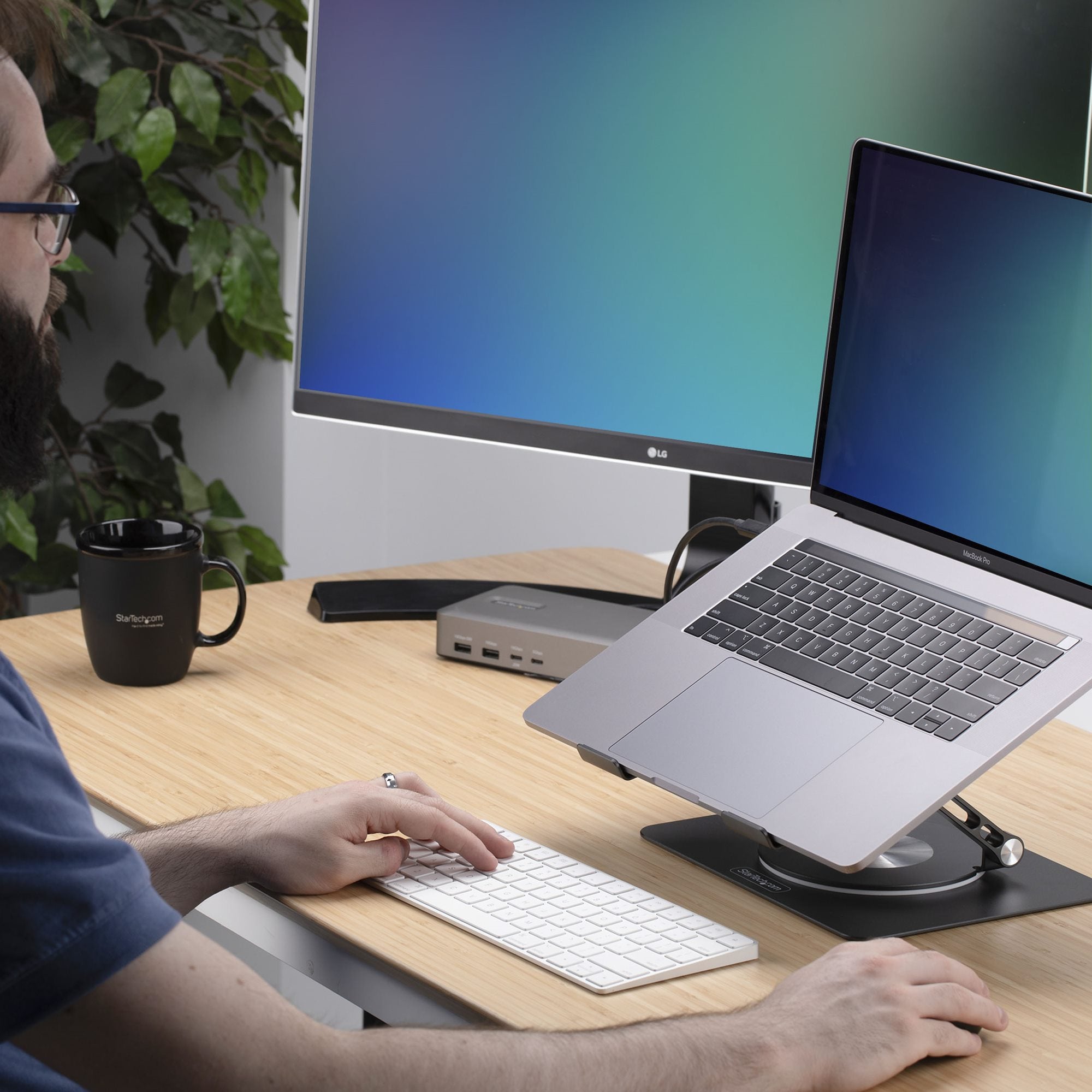 StarTech.com Rotating Laptop Stand, 360 Swivel, Ergonomic Desk Riser for Computer, Elevated Tray w/ Adjustable Tilt, Max 11lb/5kg, Aluminum Build, Portable Design