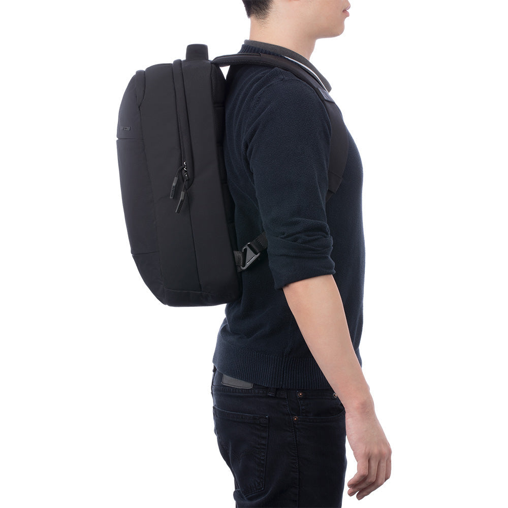 Incase City Compact backpack Casual backpack Black Cordura