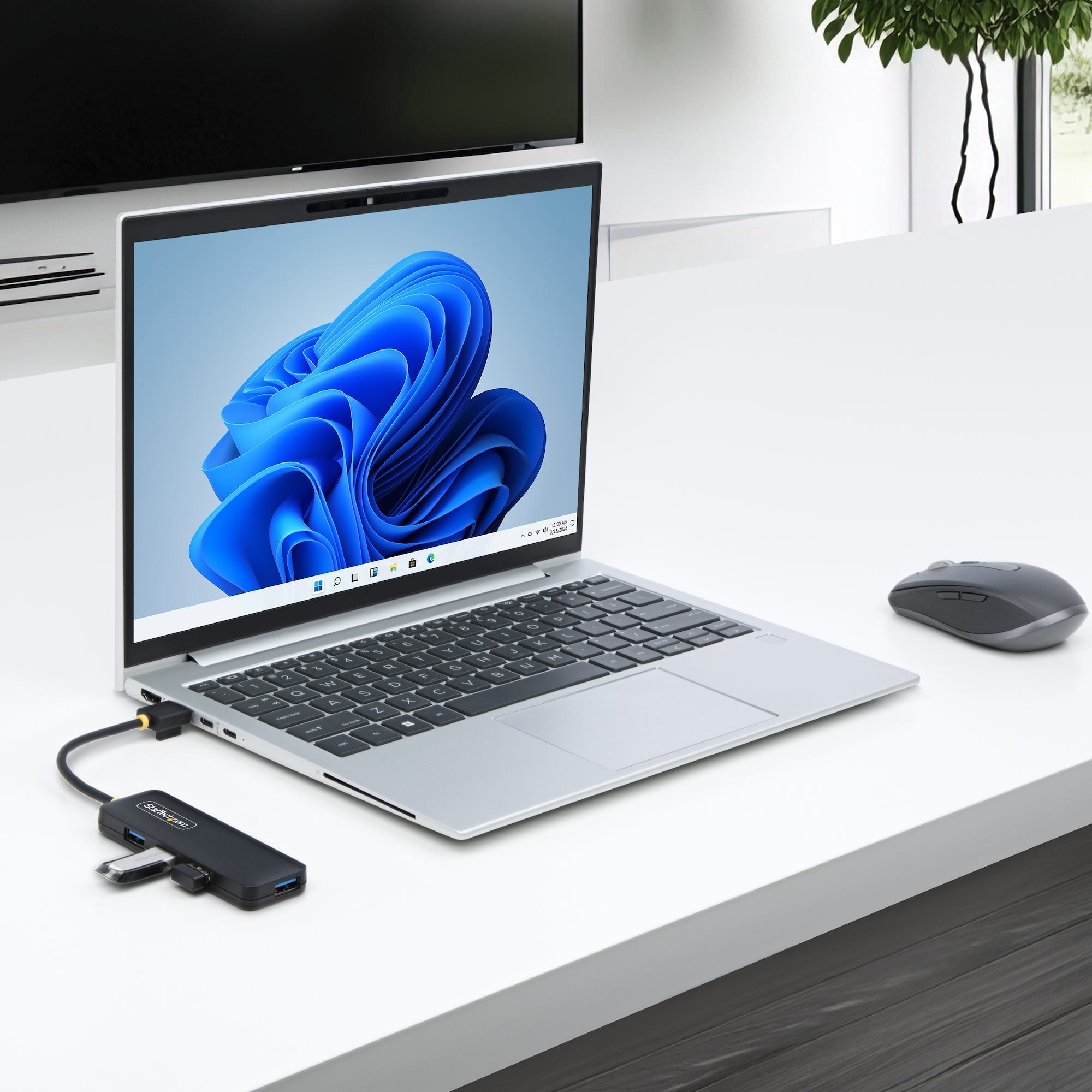 StarTech.com 4-Port USB-A Hub, 5Gbps, Bus Powered, Small Travel Mini USB Hub, Multi-Port USB 3.0 Splitter, Portable USB Hub, Overcurrent Protection (OCP)
