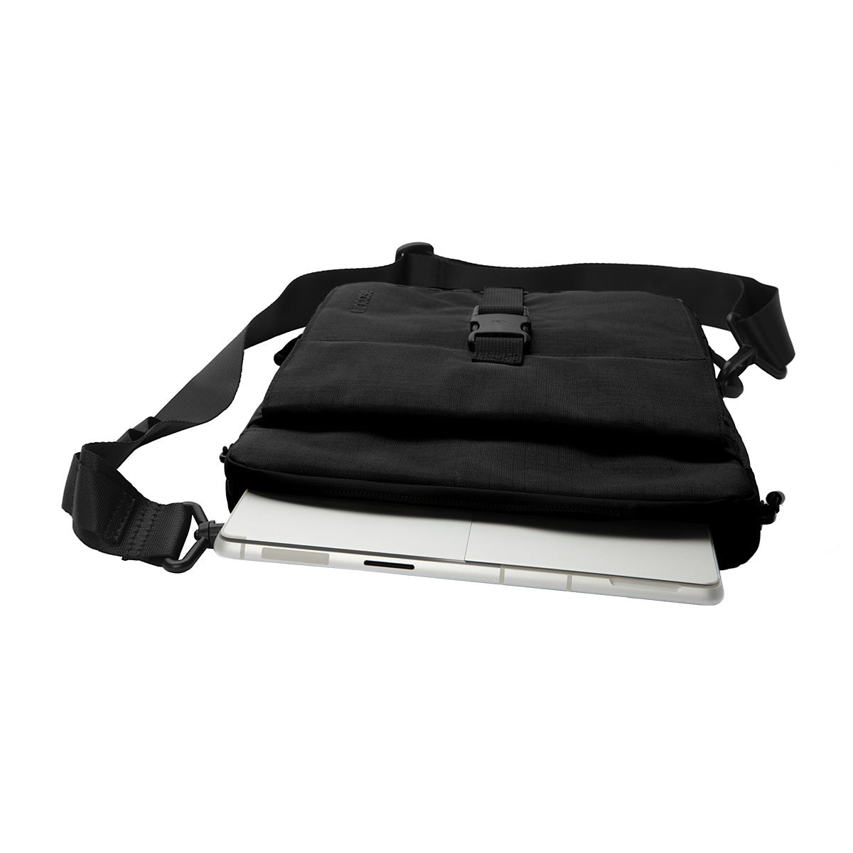 Incase Transfer 33 cm (13") Sleeve case Black