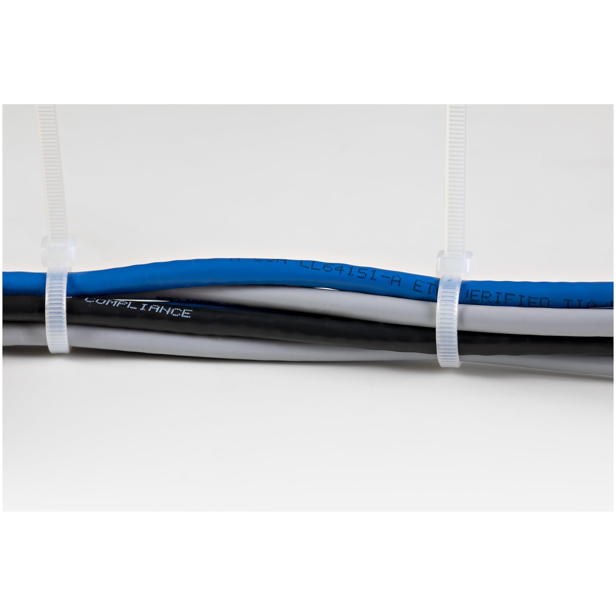 StarTech.com 10"(25cm) Cable Ties - 1/8"(4mm) wide, 2-5/8"(68mm) Bundle Diameter, 50lb(22kg) Tensile Strength, Nylon Self Locking Zip Ties w/Curved Tip, 94V-2/UL Listed, 1000 Pack - White