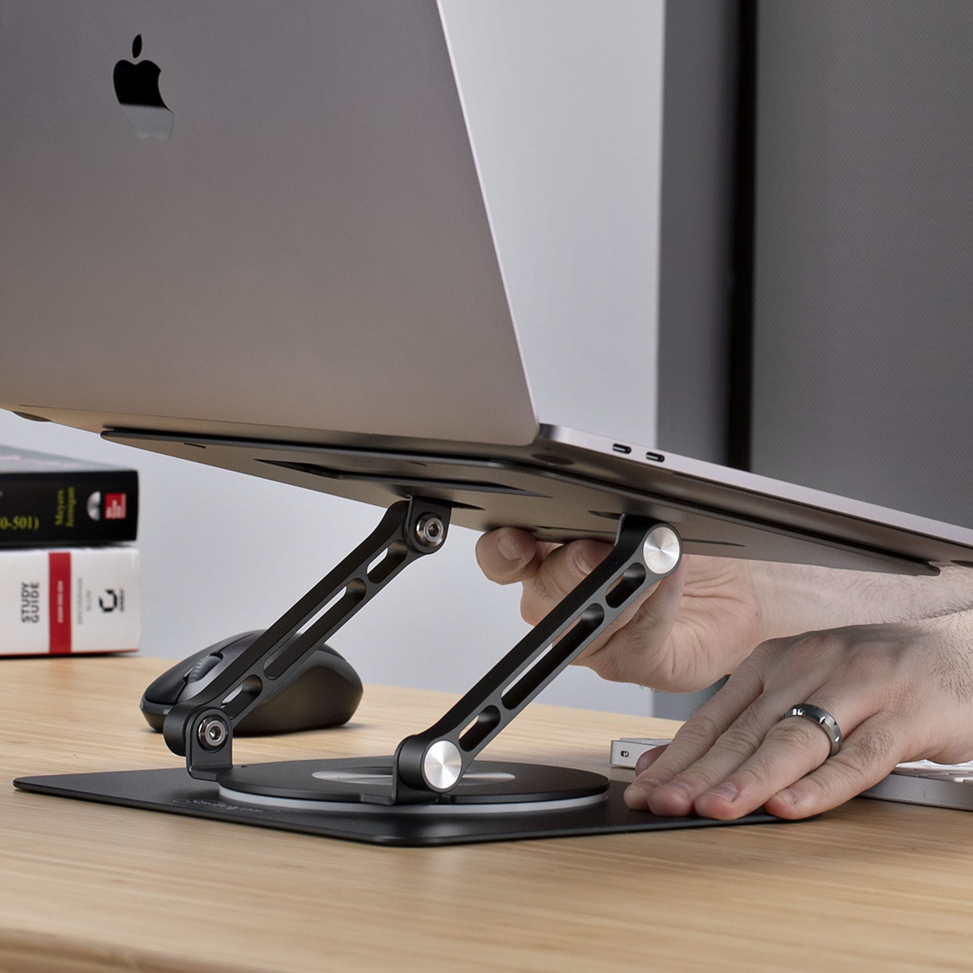 StarTech.com Rotating Laptop Stand, 360 Swivel, Ergonomic Desk Riser for Computer, Elevated Tray w/ Adjustable Tilt, Max 11lb/5kg, Aluminum Build, Portable Design