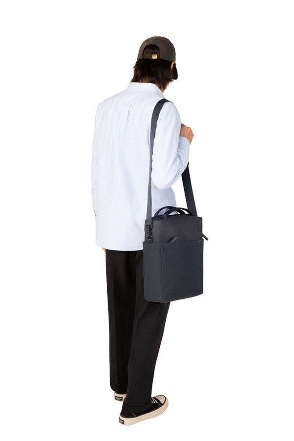Incase INCO100685-NVY laptop case 35.6 cm (14") Briefcase Navy