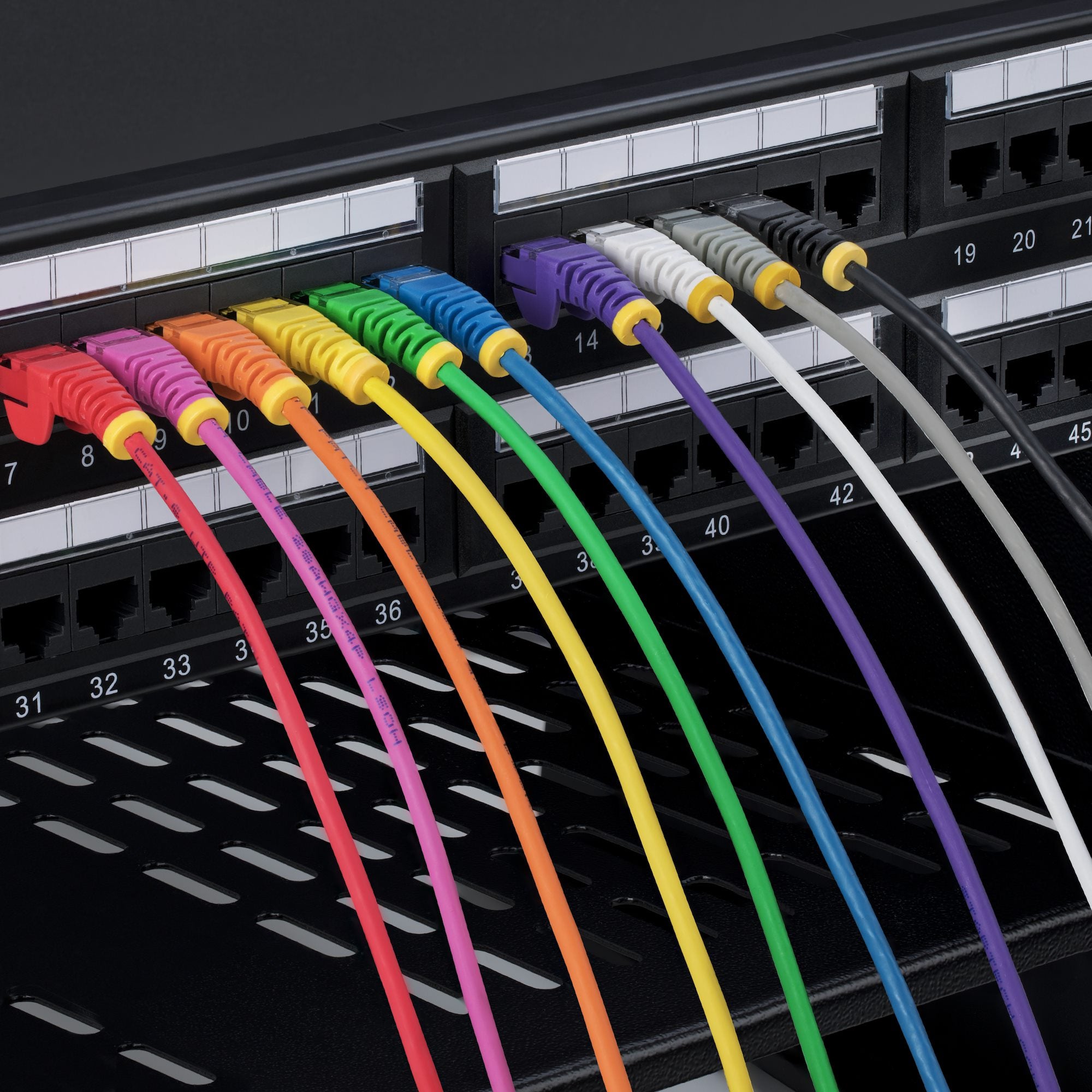 StarTech.com 1.5m Purple Slim CAT6 Ethernet Cable, Snagless, 100W PoE, UTP, LSZH, 28AWG Pure Bare Copper Wire, Slim RJ45 Network Patch Cord w/Strain Reliefs, Fluke Tested