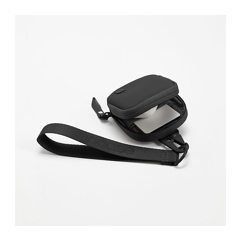 Incase INCO400720-BLK - ARC Compact Pouch - BK