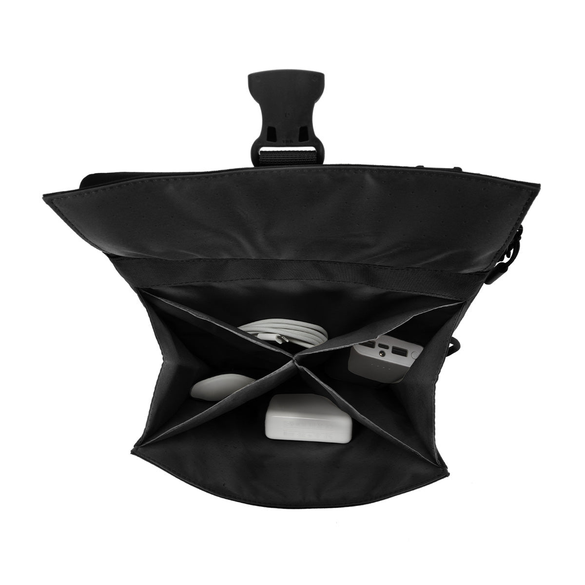 Incase Transfer 33 cm (13") Sleeve case Black