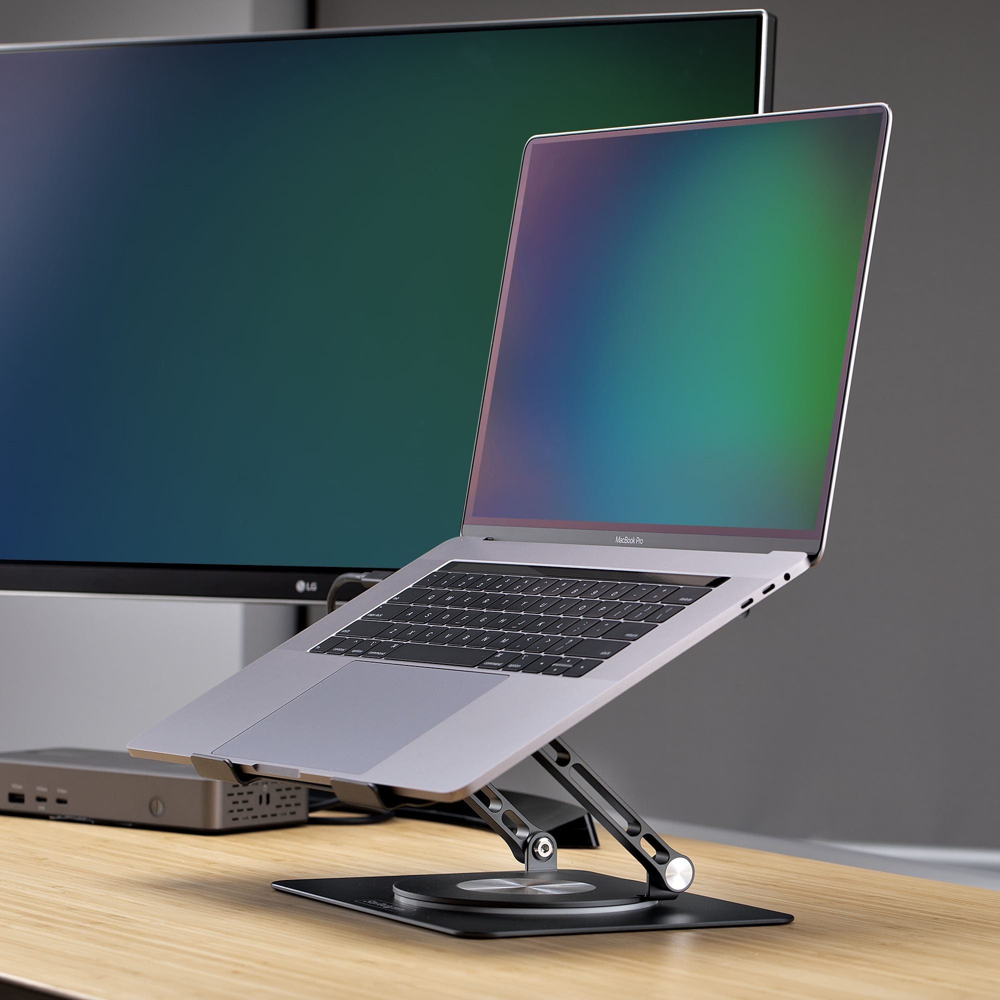StarTech.com Rotating Laptop Stand, 360 Swivel, Ergonomic Desk Riser for Computer, Elevated Tray w/ Adjustable Tilt, Max 11lb/5kg, Aluminum Build, Portable Design