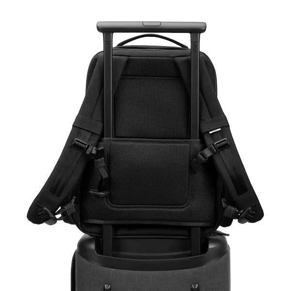 Incase A.R.C. Commuter backpack City backpack Black Recycled polyester