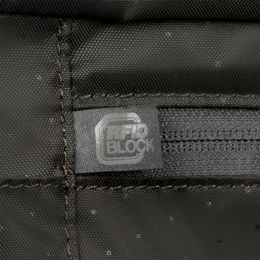 Incase A.R.C. Brief With ReSpun 100% Recycled Polyester