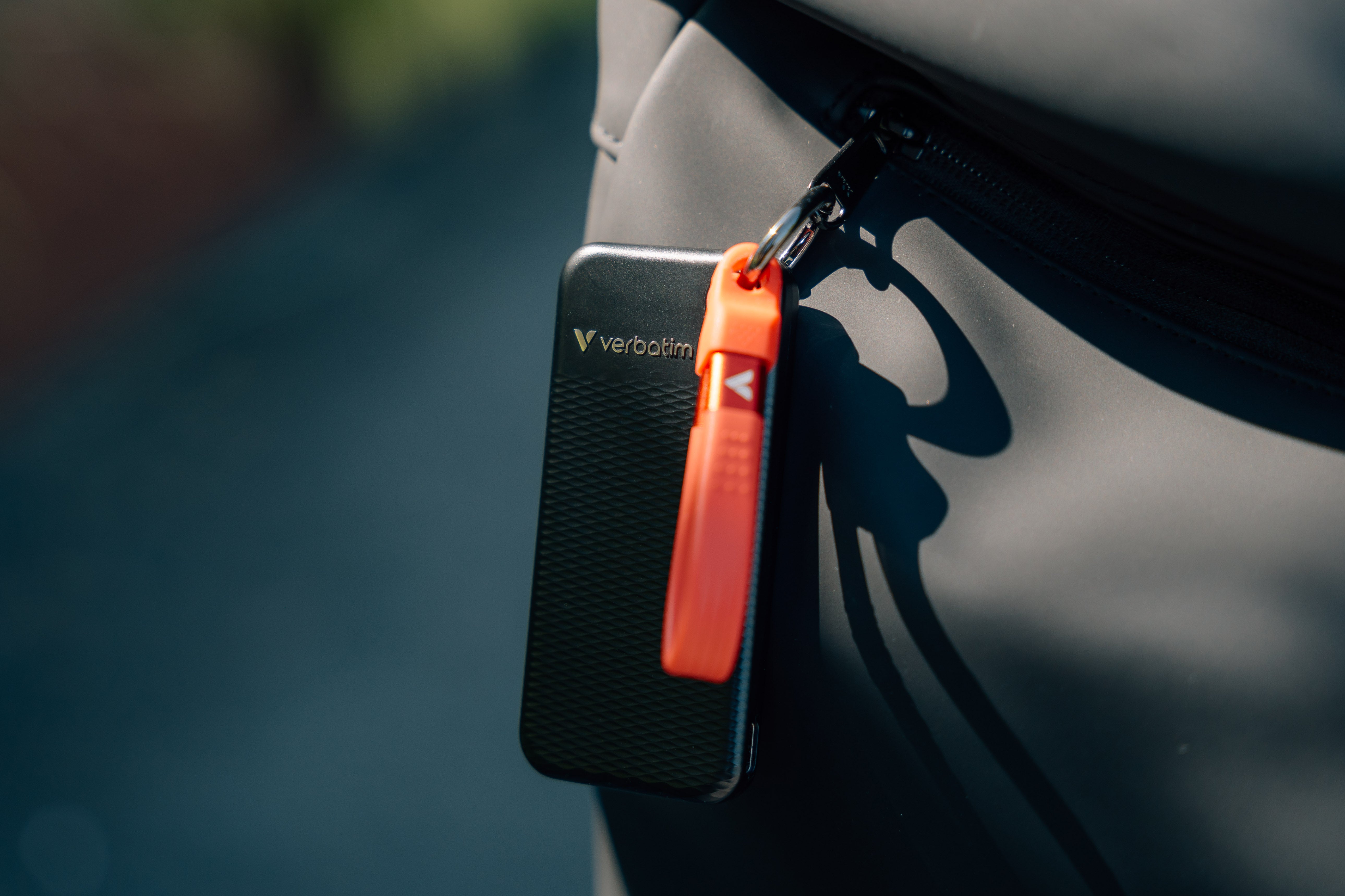 1TB Pocket SSD with USB-C 3.2 Gen 2 - Black/Red