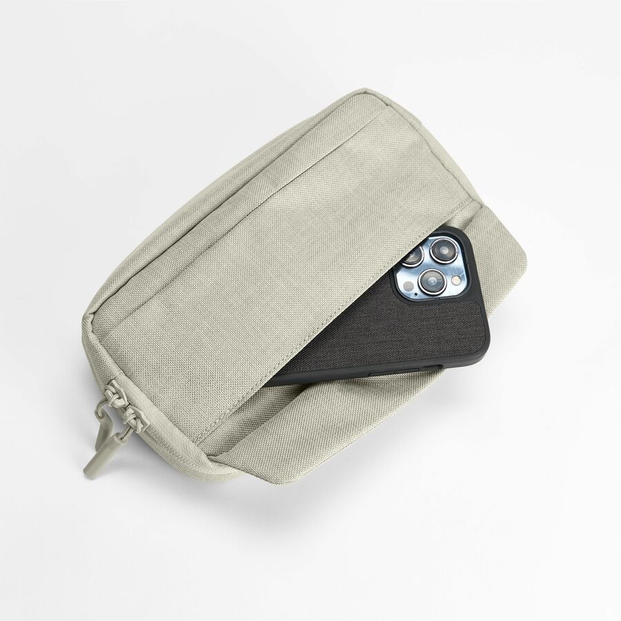 Incase INCO400800-LMST - Crosstown Sling LMST - Soundz Store AUSTRALIA