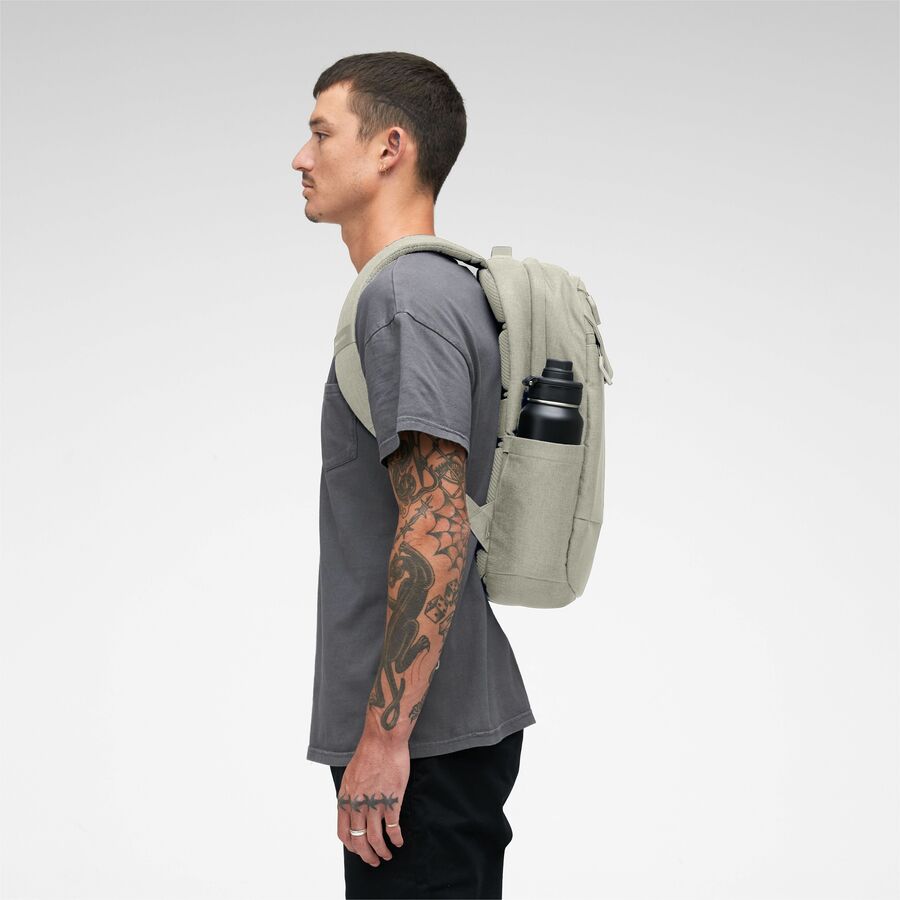 Incase INCO400801-LMST - Crosstown Backpack LMST - Soundz Store AUSTRALIA