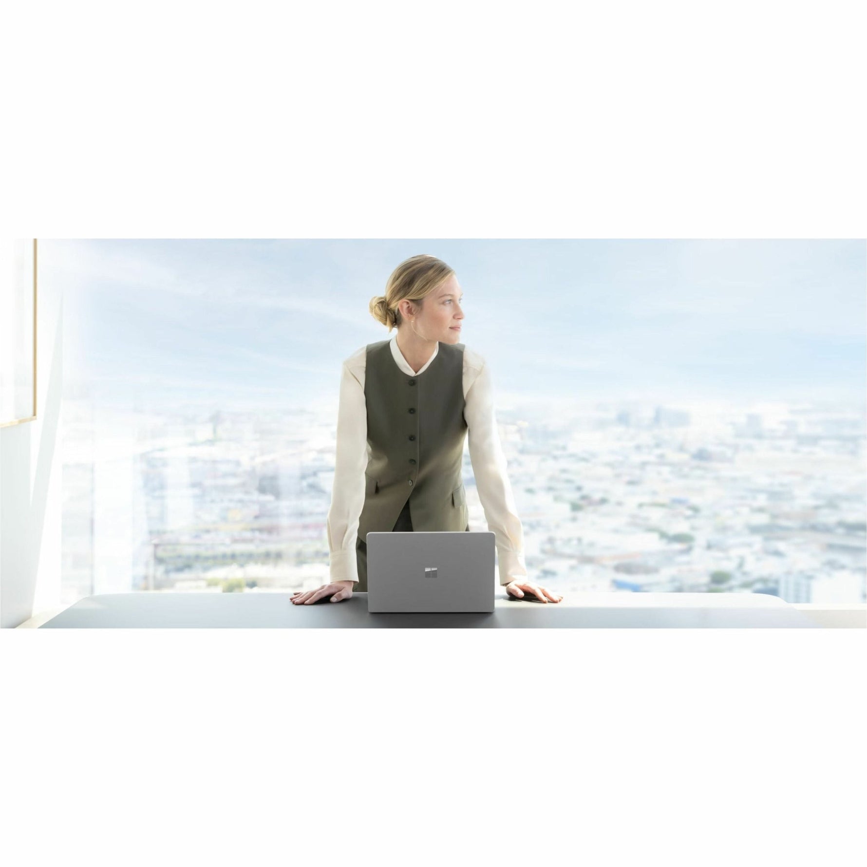 Microsoft Surface Laptop 8 15' Touchscreen Notebook - 120 Hz - Intel Core Ultra 5 Series 3 335 - 32 GB - 512 GB SSD - Platinum - Soundz Store AUSTRALIA