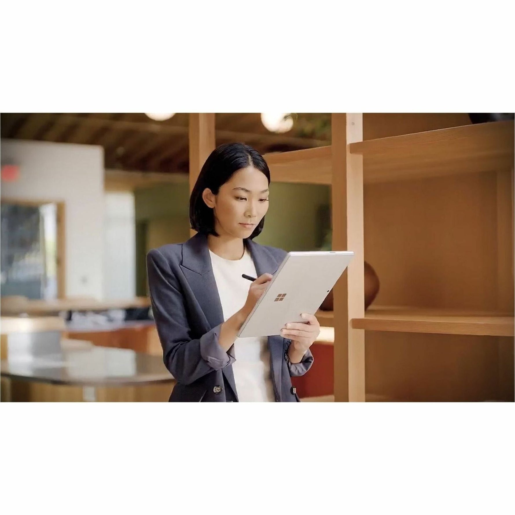 Microsoft Surface Pro (12th Edition) Tablet - 13' - vPro Technology - 32 GB - 1 TB SSD - Windows 11 Pro - Platinum - Soundz Store AUSTRALIA